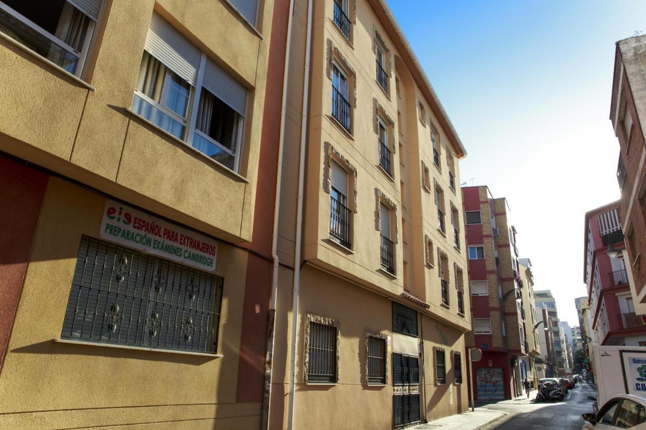 Sea & Wave Ventura Studio Apartment مالقة المظهر الخارجي الصورة